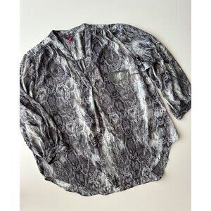Vince Camuto NWT Grey Snakeskin Print Blouse